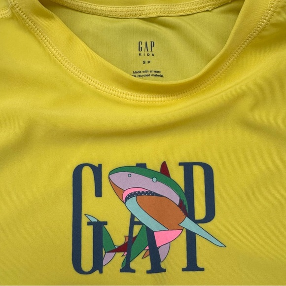 GAP Kids Short Sleeve Rashguard - Picture 3 of 4